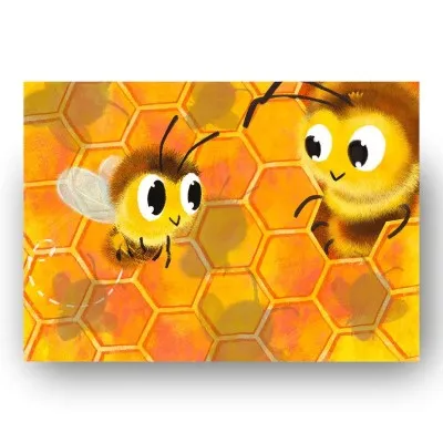 Planche du kamishibaï "Une goutte de miel en été" - deux abeilles discutent dans leur ruche au milieu des alvéoles dorées.