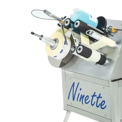 Poste d’étiquetage Ninette 1 : rouleaux et mandrin pour l'étiquetage semi-automatique