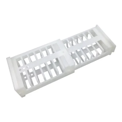 Cage à reine plastique extensible pour blocage de ponte et traitement varroa