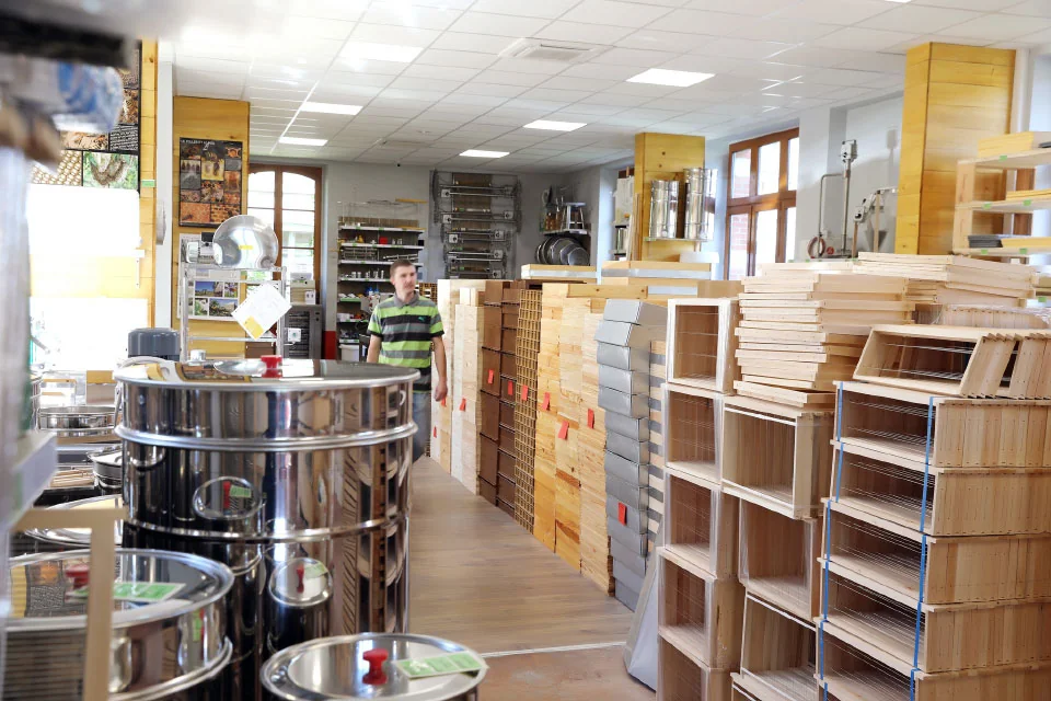 Notre magasin Apiculture Remuaux de Saint-Juéry Notre magasin Apiculture Remuaux de Saint-Juéry